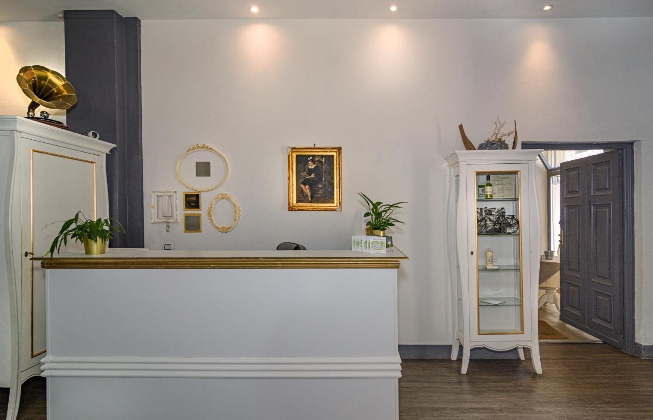 B&B Relais Inn Λούκα Εξωτερικό φωτογραφία