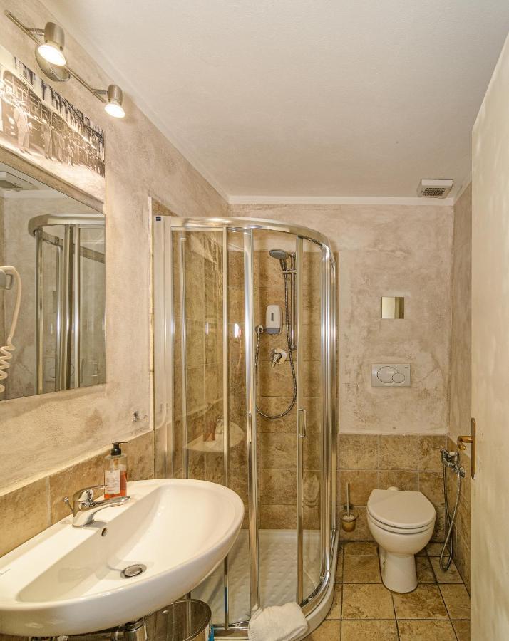 B&B Relais Inn Λούκα Εξωτερικό φωτογραφία
